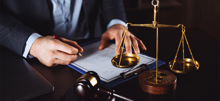 How a Fraud Lawyer Can Protect Your Rights In Complex Cases